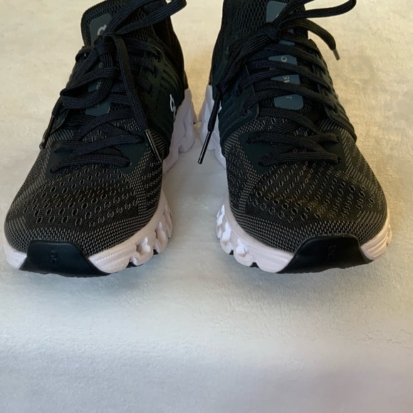 ON Cloudswift  women’s Running Sneakers - Picture 3 of 16